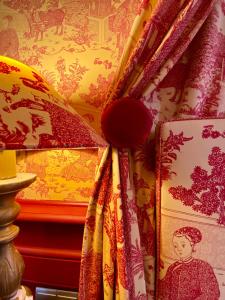 B&B / Chambres d'hotes Demeure Saint Louis Historic manor, City 700m, parking,A C,Clim,WIFI, heated pool, city view : photos des chambres