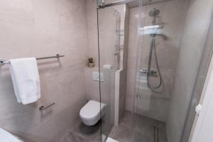 MAAN BZ15 Luxury Apartment with free private garage