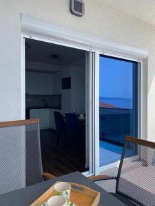 Apartment in Lokva Rogoznica with sea view, balcony, air conditioning, WiFi 5118-6