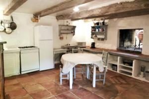 Maisons de vacances Gite La Bergerie - Piscine - Jacuzzi - Paisible - Montcuq en Quercy blanc : photos des chambres