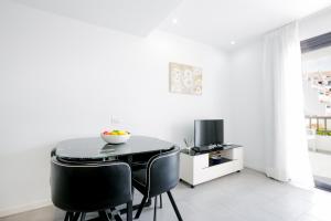 103 Parque Santiago II Pool View