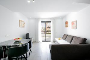 103 Parque Santiago II Pool View