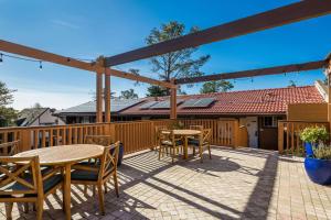 Clarion Collection Carmel Oaks Inn