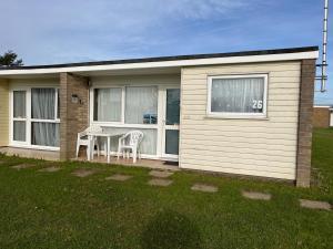 26, Two bed chalet on Bermuda holiday park, Hemsby - Sleeps 5, bed linen and towels included - with onsite entertainment and more options close by