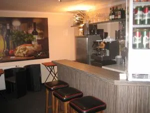 莱巴旅馆 - 罗斯米塔尔帕德特雷姆西內姆