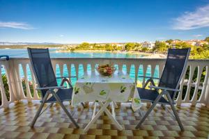 Apartments Dinka Vantačići