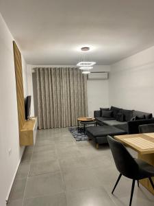 SeaView Modern Two Bedroom Apartment