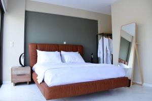Spacious & Minimal Apartment Near Airport Peania Coniann Filoxenia