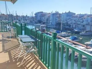 Port Ducal - إمبوريابرافا