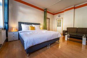 Tuan Long Apartments