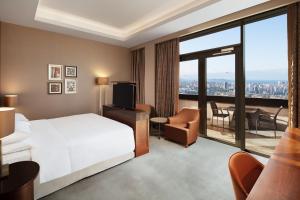 Club King Room with Terrace and Lounge Access room in Sheraton Grand Istanbul Atasehir