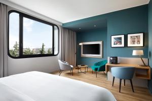 One-Bedroom Junior Suite - Club Lounge Access room in Sheraton Milan San Siro