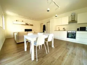 Sol Lakeview - Villa