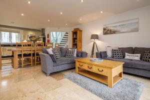 Trewhiddle Retreat V24 by Together Travel - Luxury 4-Bedroom Villa