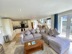 Trewhiddle Retreat V20 by Together Travel - Luxury 3-Bedroom Villa