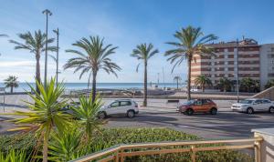 R139 Beachfront apartment Guillem