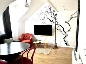 Appartements AP302 Lagny sur Marne ,Centre Ville, 15 min a Disneyland en voiture, 30 min a Paris en Voiture : photos des chambres