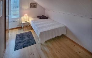 Beautiful Home In Vena With Wifi