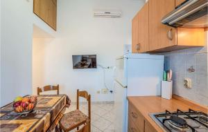 Cozy Apartment In Medulin With Kitchen