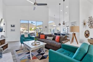 Waterside - Lavish Lakeside Property with Heated Pool and Pontoon Boat - Ubytování bez kategorie ve městě Peoria