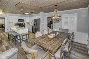 Gulf Front Home in Seagrove Beach, FL with 3 Bedrooms and 3 Bathrooms home