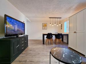 Travel Homes - NewGate 2, elegant, heart of Colmar