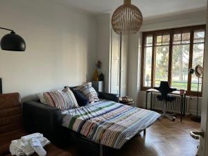 Double Bedroom & Kitchen - Perle du Lac, Geneva