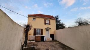 Maisons de vacances Maison de 3 chambres avec terrasse et wifi a Saint Michel sur Orge : photos des chambres