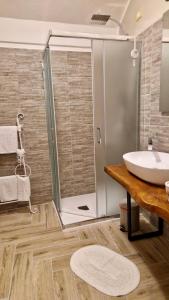 Camera Familiare con Bagno Privato