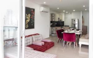 Luxury Ocean View Apartment by Huespedia 1608