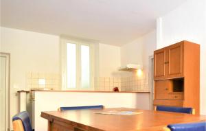 Appartements Amazing apartment in Saint Jean du Gard with Outdoor swimming pool, WiFi and 1 Bedrooms : photos des chambres