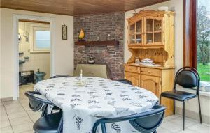 Cozy Home In Merkem With Wifi