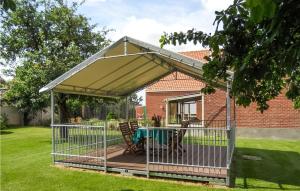 Cozy Home In Merkem With Wifi