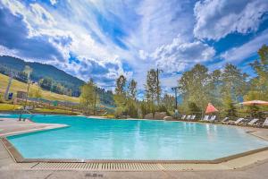 Hearthstone Townhomes by StayIn