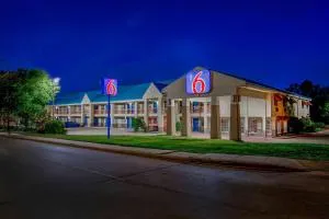 Motel 6-Arlington, TX - Mansfield