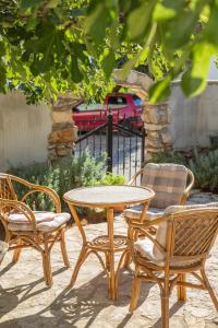 Apartments by the sea Milna, Vis - 8895