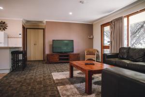 Riverbush Cottages