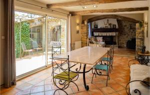 Maisons de vacances Stunning Home In Generarguese With 5 Bedrooms, Wifi And Outdoor Swimming Pool : photos des chambres