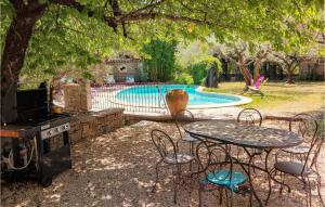 Maisons de vacances Stunning Home In Generarguese With 5 Bedrooms, Wifi And Outdoor Swimming Pool : photos des chambres