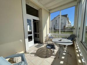Appartements Appartement Jullouville, 2 pieces, 5 personnes - FR-1-361-48 : photos des chambres