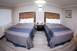 Diamond Bell Inn & Suites