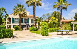 Beautiful Apartment In Pignan With 2 Bedrooms, Outdoor Swimming Pool And Heated Swimming Pool