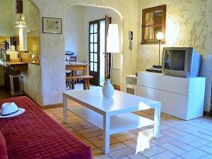 Maisons de vacances Maison Mediterraneenne 3 Pieces avec Jardin, Proche Plage – 6 Couchages, BBQ, Garage, Terrasse - FR-1-226B-134 : photos des chambres