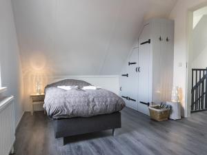 Holiday Home in Wissenkerke near Beach