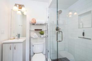 Style & Location! Steps to Gondola, Main Street, River condo