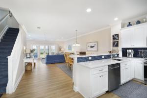 Waterfront luxury Villa 54 with sunset views and boat slip townhouse