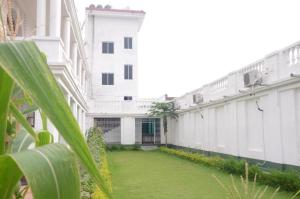 Utsav Resorts By WB Inn