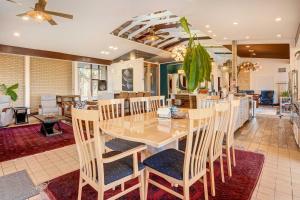 Stylish and Serene West Friendship Hidden Gem!