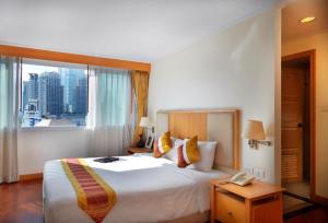 S.M. GRANDE RESIDENCE