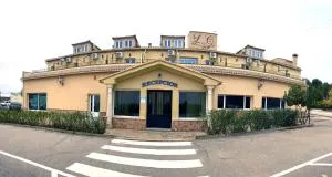 HOTEL LOS CAÑAS - 阿尔卡拉德尔胡卡尔
